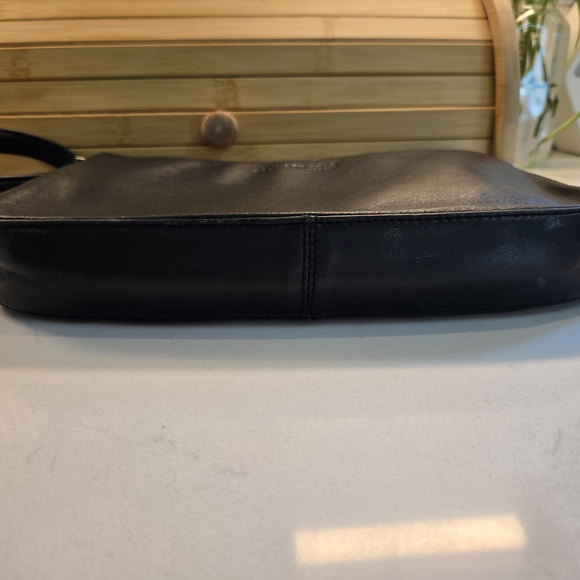 Kenneth Cole Black Leather Shoulder Bag - Picture 12 of 14